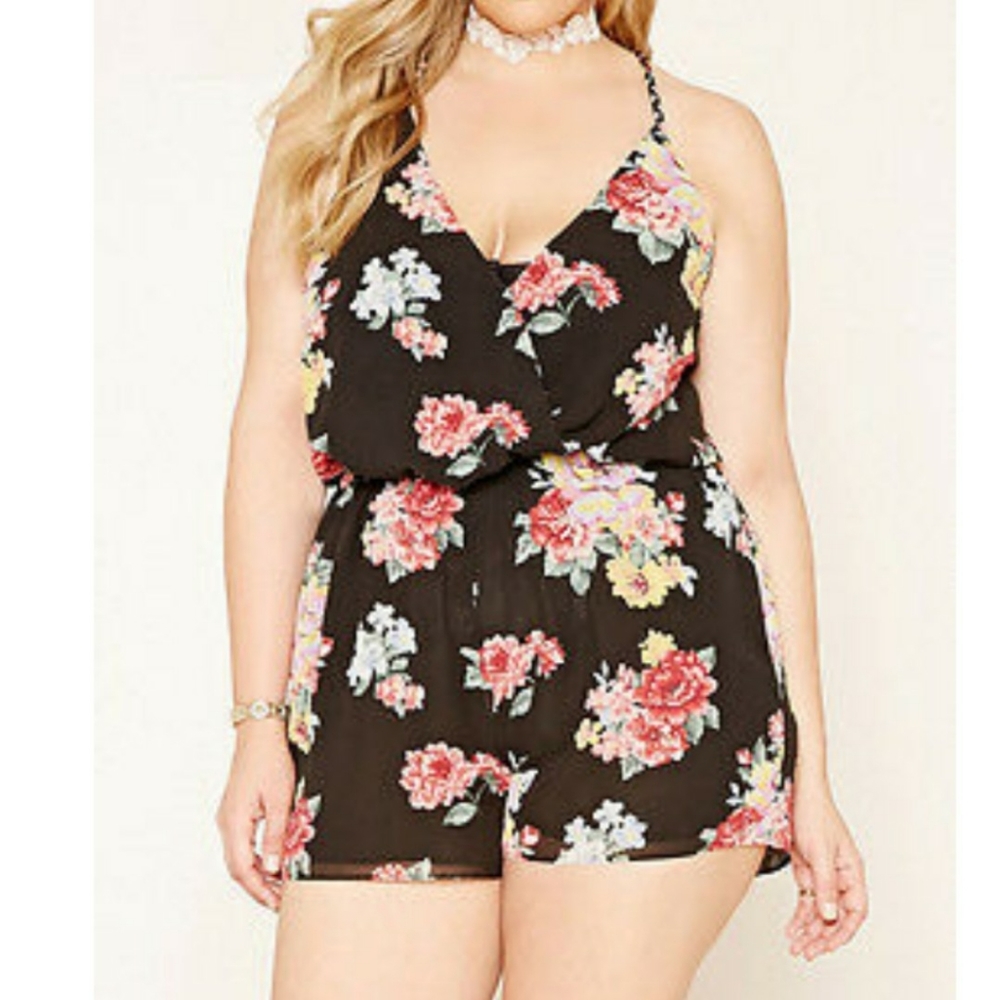 ➕ Forever 21 💜 Floral Romper Criss-cross Back - Picture 2 of 7